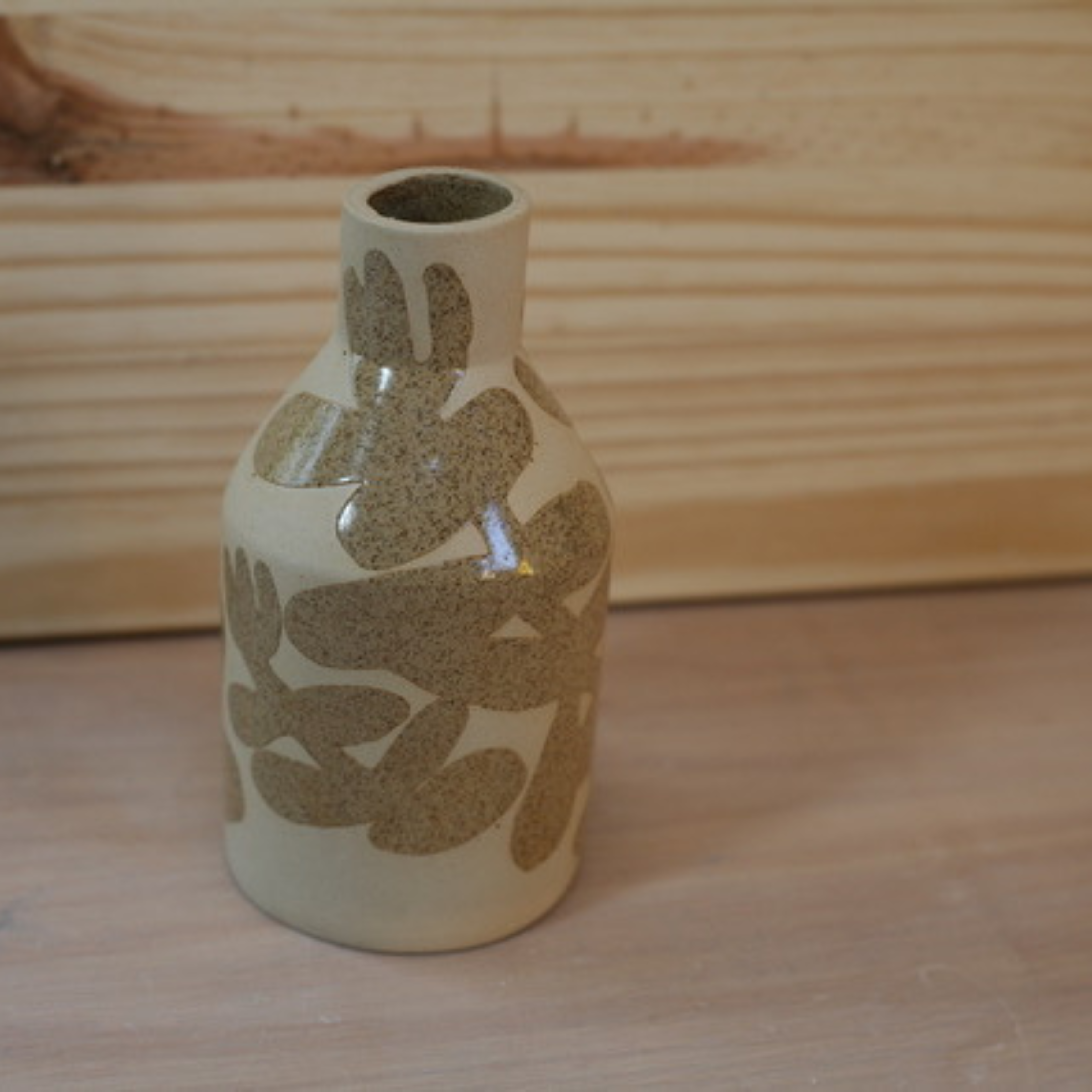 Oatmeal Eucalyptus Vase